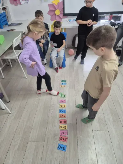 Vacanța de iarnă la PlusKids: lecții, bulgăreală și râsete — fotografie 29