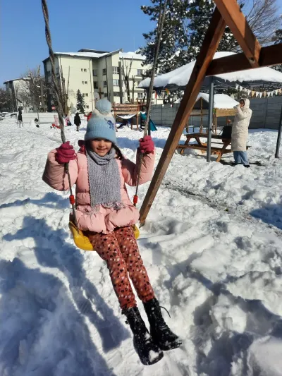 Vacanța de iarnă la PlusKids: lecții, bulgăreală și râsete — fotografie 57