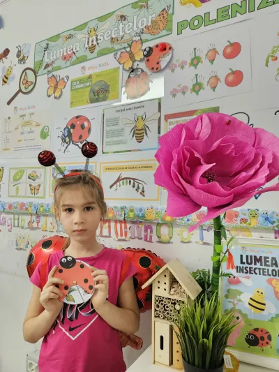 Descoperim primăvara: plante, insecte și semințe puse în pământ — fotografie 44
