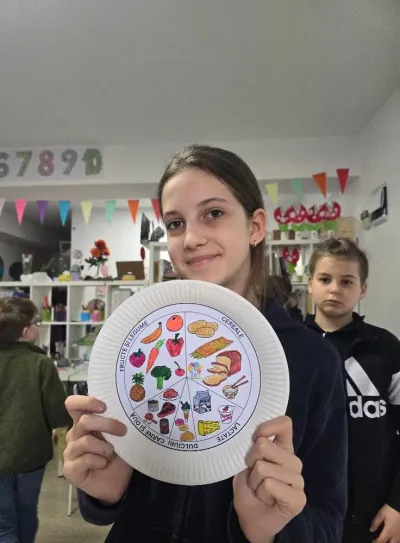 Descoperim primăvara: plante, insecte și semințe puse în pământ — fotografie 47