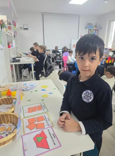 Primii pași în geometrie: forme, linii și o altă privire asupra lumii — fotografie 13