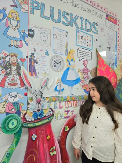 A day in Wonderland: Alice, the White Rabbit and telling the time — photo 4