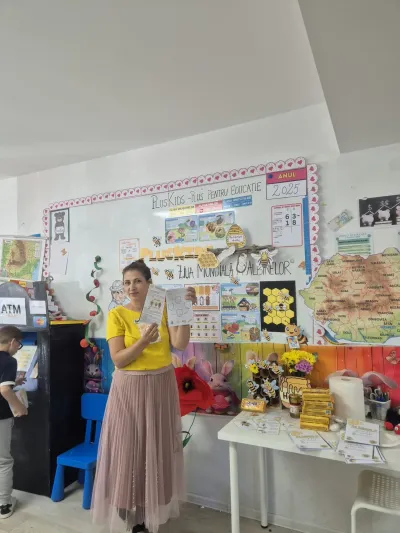 Ziua Albinelor: miere, fagure și o lecție despre polenizare — fotografie 10