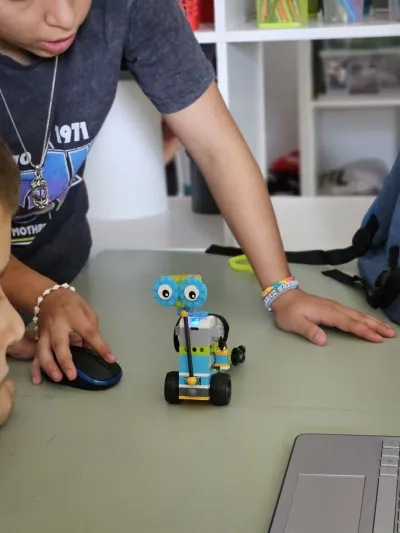 LEGO, programare și prietenii noi la Școala de Vară — fotografie 7