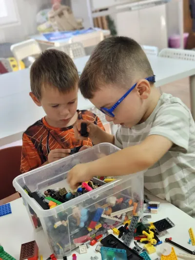 LEGO, programare și prietenii noi la Școala de Vară — fotografie 9