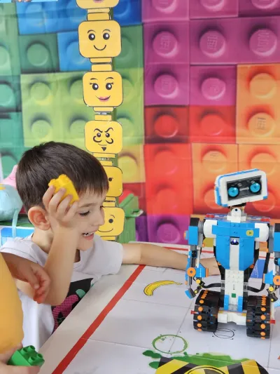 LEGO, programare și prietenii noi la Școala de Vară — fotografie 45