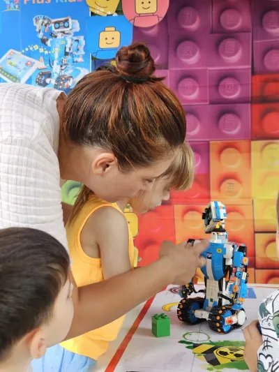LEGO, programare și prietenii noi la Școala de Vară — fotografie 46