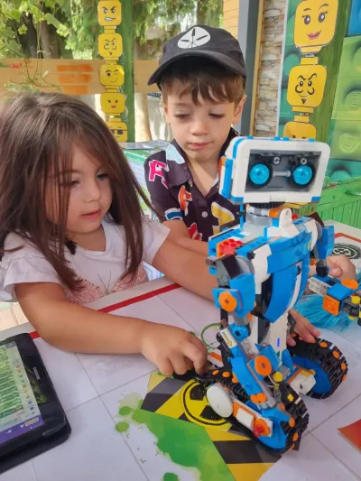 LEGO, programare și prietenii noi la Școala de Vară — fotografie 58