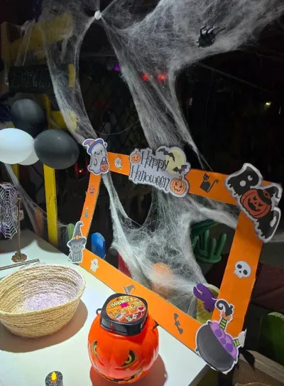 Halloween la PlusKids: costume, paradă și multă voie bună — fotografie 12