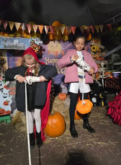 Halloween la PlusKids: costume, paradă și multă voie bună — fotografie 19