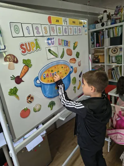 Căpșuni, silabe și figuri geometrice într-o săptămână de activități integrate — fotografie 53