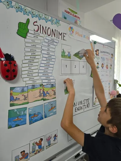 Căpșuni, silabe și figuri geometrice într-o săptămână de activități integrate — fotografie 61