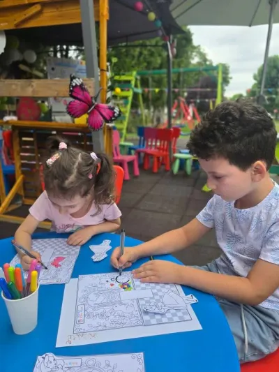 Summer School opened with Alice in Wonderland — photo 9