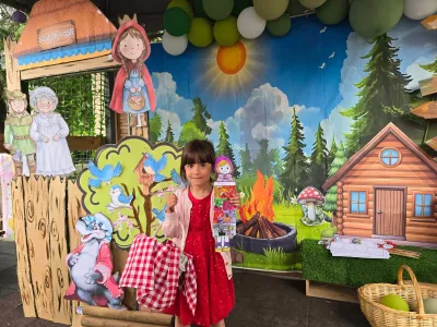 The World of Stories: Little Red Riding Hood, retold by the children — photo 2