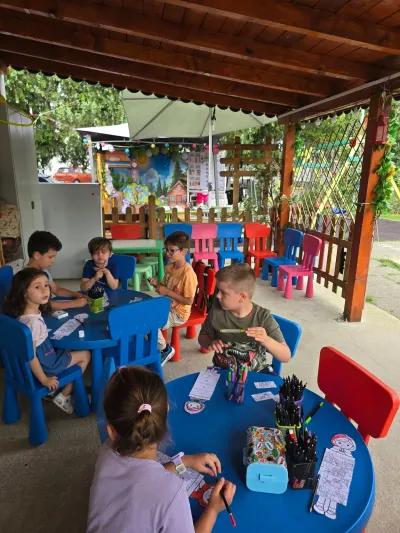 The World of Stories: Little Red Riding Hood, retold by the children — photo 9