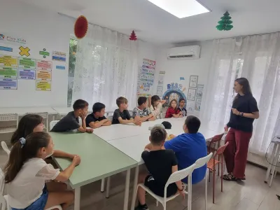 The World of Stories: Little Red Riding Hood, retold by the children — photo 28