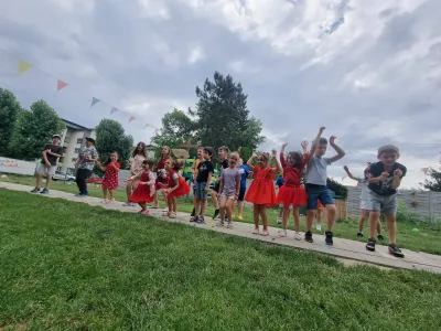 The World of Stories: Little Red Riding Hood, retold by the children — photo 33
