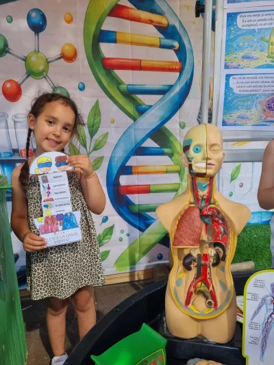Little scientists: first day inside the human body — photo 25