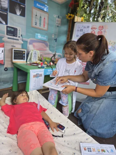 Week 3: little doctors discover what a physician does — photo 1