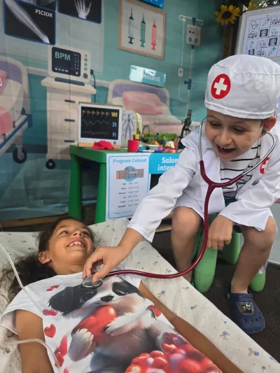 Week 3: little doctors discover what a physician does — photo 2