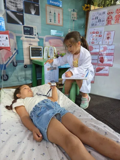Week 3: little doctors discover what a physician does — photo 9