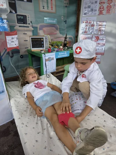 Week 3: little doctors discover what a physician does — photo 10