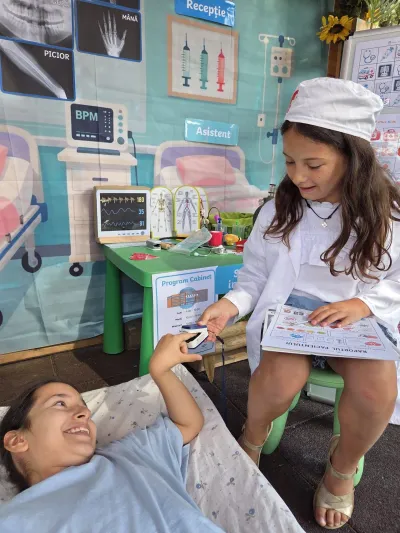 Week 3: little doctors discover what a physician does — photo 17