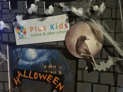 The Halloween party: a costume parade, games and a piñata — photo 1