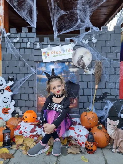 The Halloween party: a costume parade, games and a piñata — photo 5