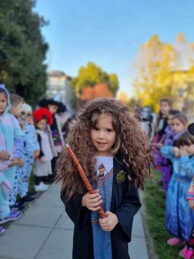 The Halloween party: a costume parade, games and a piñata — photo 7