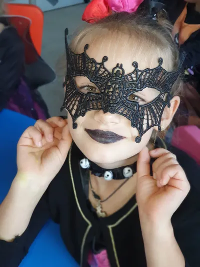 The Halloween party: a costume parade, games and a piñata — photo 19
