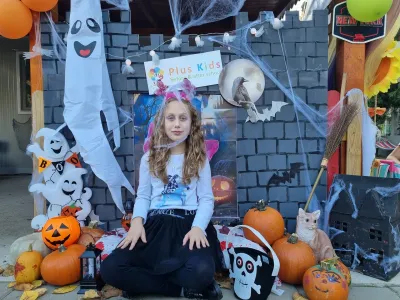 The Halloween party: a costume parade, games and a piñata — photo 26
