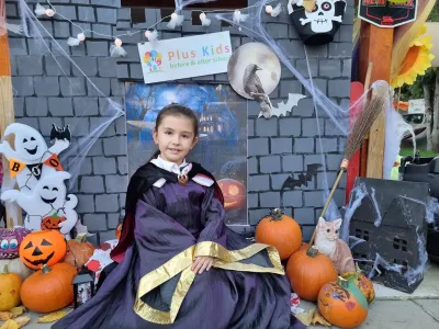The Halloween party: a costume parade, games and a piñata — photo 39