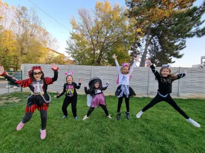 The Halloween party: a costume parade, games and a piñata — photo 42