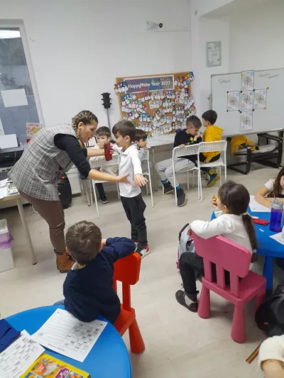 Ne jucăm și învățăm punctele cardinale — fotografie 10