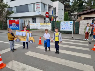 Educație rutieră: cum traversăm strada în siguranță — fotografie 10