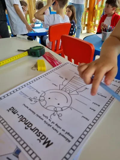 Units of measurement, learned with a ruler and a scale in hand — photo 10
