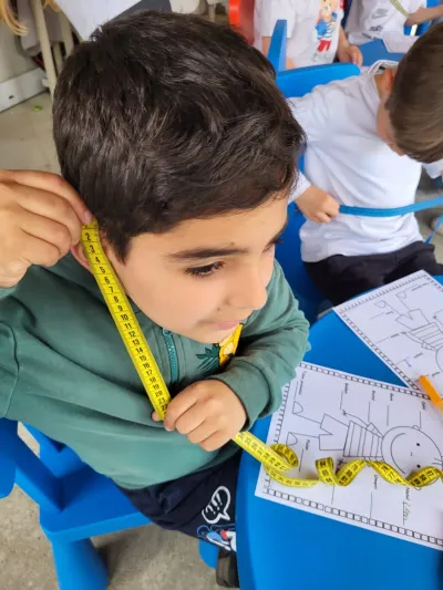 Units of measurement, learned with a ruler and a scale in hand — photo 14