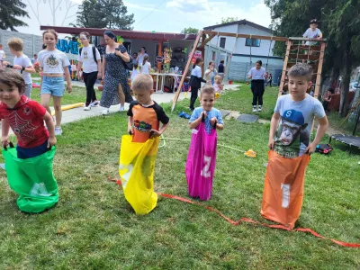 Ziua Copiilor la PlusKids: limonadă, tobogan gonflabil și dans — fotografie 16