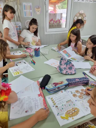 A început Școala de Vară, cu unsprezece săptămâni tematice — fotografie 29