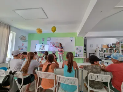 What a day at Summer School looked like, from morning to free play — photo 13