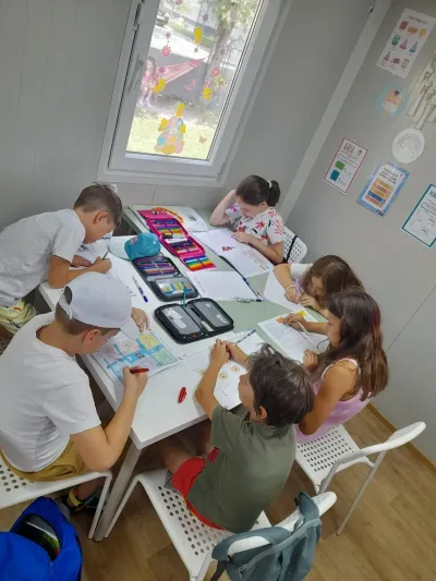 What a day at Summer School looked like, from morning to free play — photo 22
