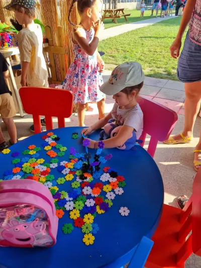 What a day at Summer School looked like, from morning to free play — photo 33