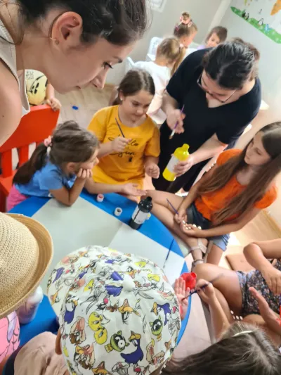 Little artists discover colours, techniques and Constantin Brâncuși — photo 58