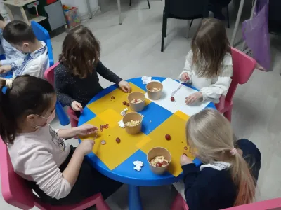 Săptămâna alimentației sănătoase: salată de fructe și degustare pe nevăzute — fotografie 4