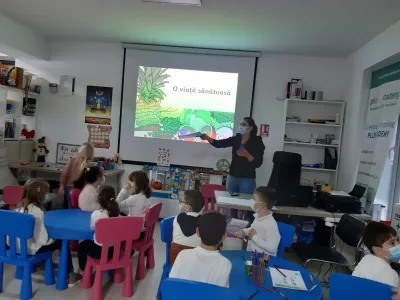 Săptămâna alimentației sănătoase: salată de fructe și degustare pe nevăzute — fotografie 5