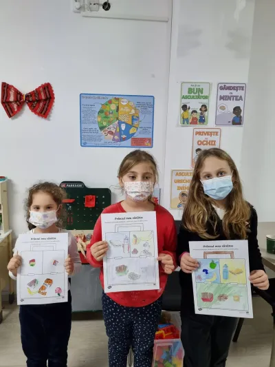 Săptămâna alimentației sănătoase: salată de fructe și degustare pe nevăzute — fotografie 6