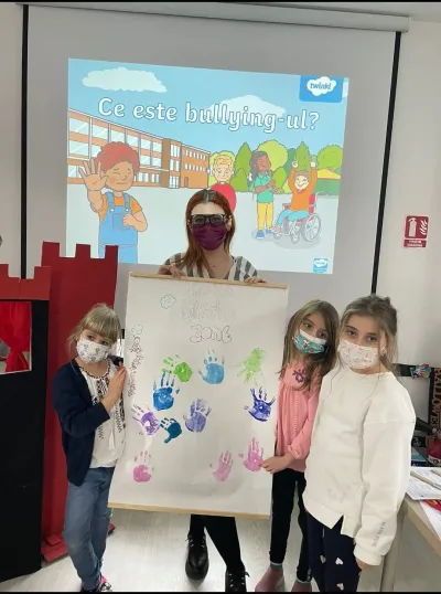 International Day of Non-Violence in Schools, marked with talks and games — photo 5
