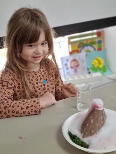 An experiment Sunday: erupting volcanoes and rainbows — photo 7