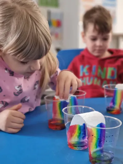 An experiment Sunday: erupting volcanoes and rainbows — photo 20